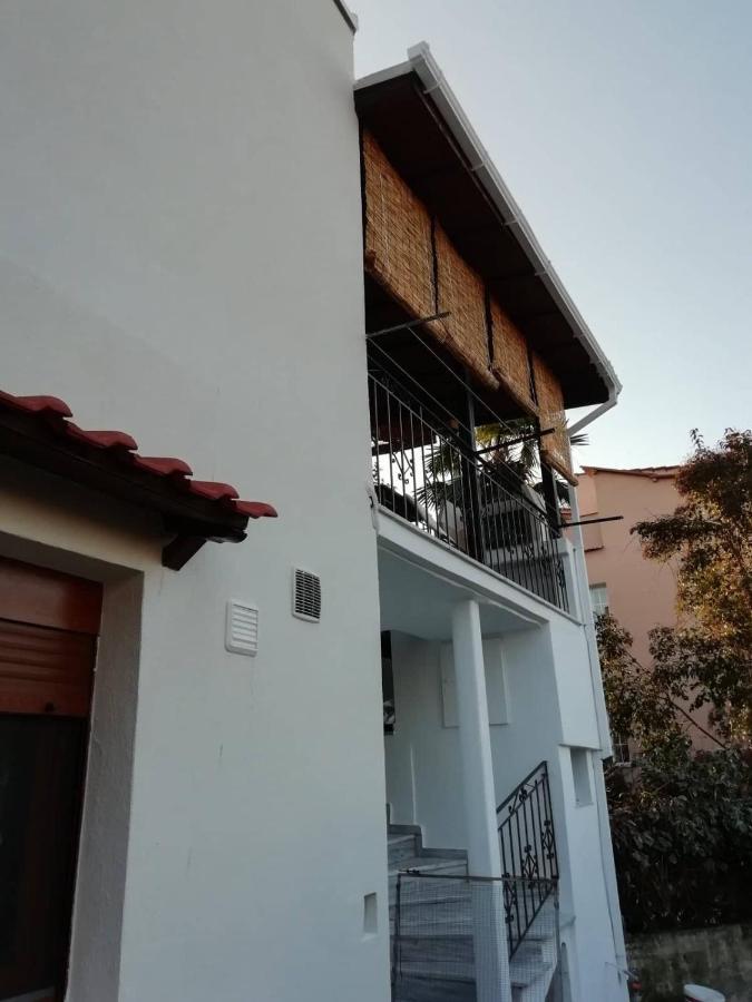 Diamond Apartment Лименас Екстериор снимка