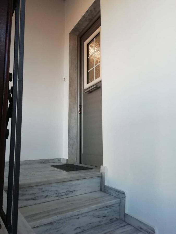 Diamond Apartment Лименас Екстериор снимка