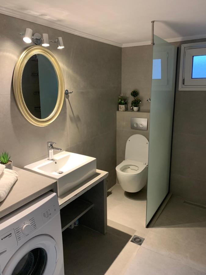Diamond Apartment Лименас Екстериор снимка